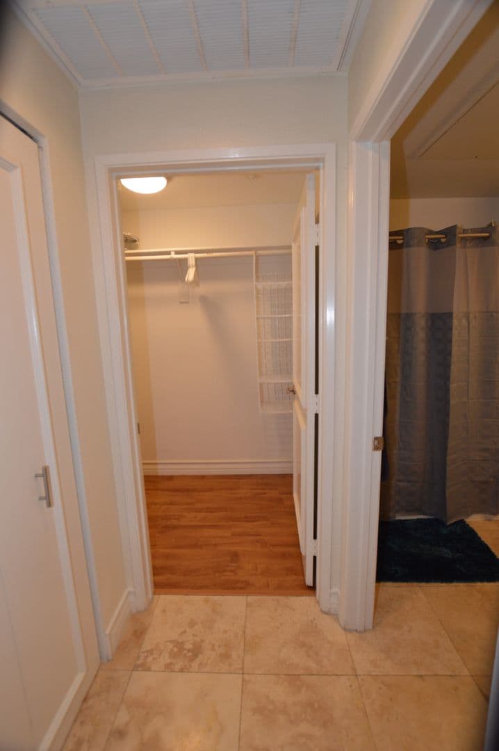Las Vegas Condo: 260 E. Flamingo Rd. #210