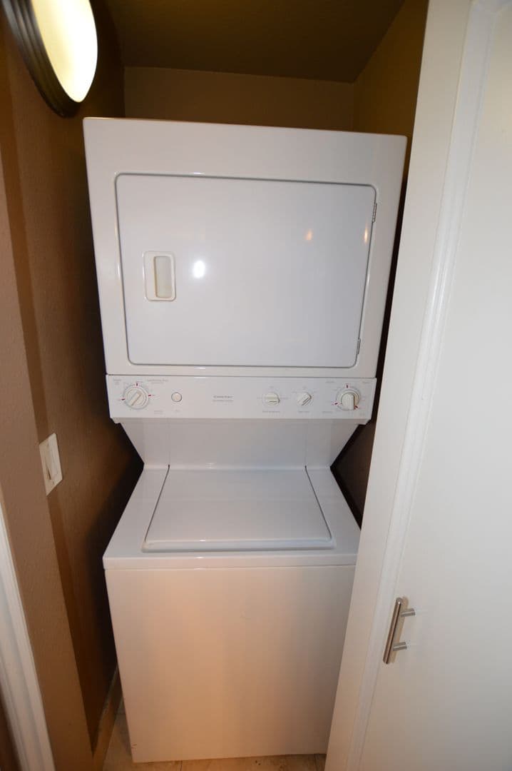 Las Vegas Condo: 210 E. Flamingo Rd.