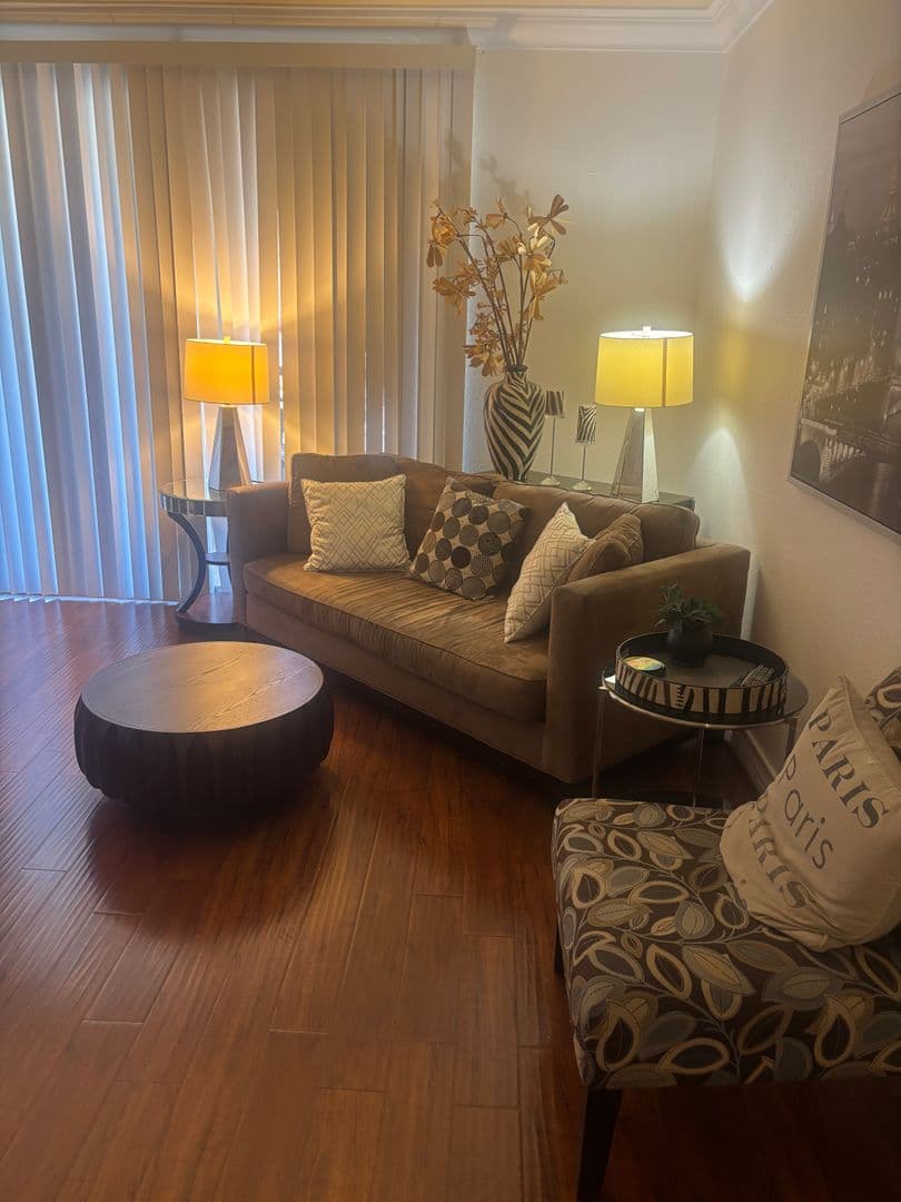 Las Vegas Condo: 270 E. Flamingo Rd.