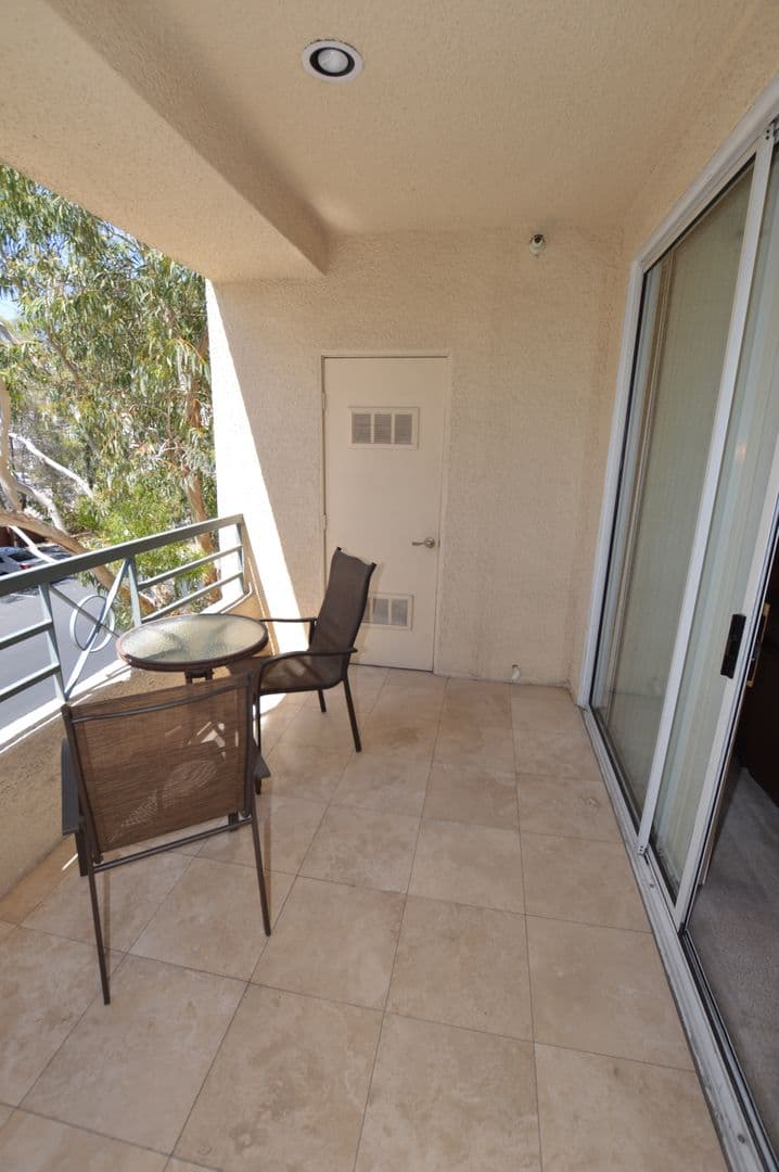 Las Vegas Condo: 220 E. Flamingo Rd.