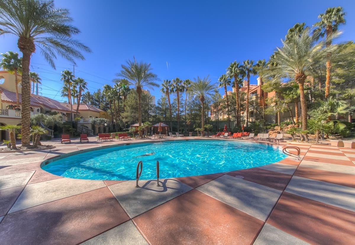 Las Vegas Condo: 220 E Flamingo Rd #229