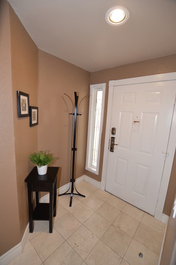 Las Vegas Condo: 210 E. Flamingo Rd #315
