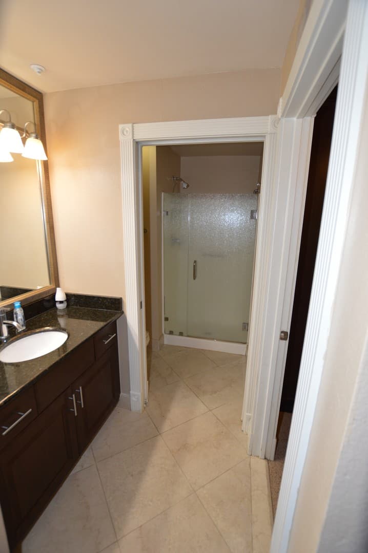 Las Vegas Condo: 230 E. Flamingo Rd. #137