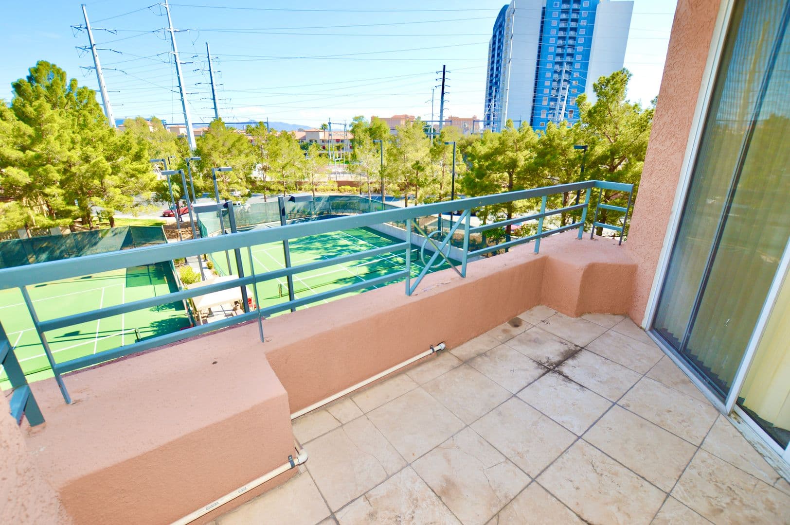 Las Vegas Condo: 220 E. Flamingo Rd. #313