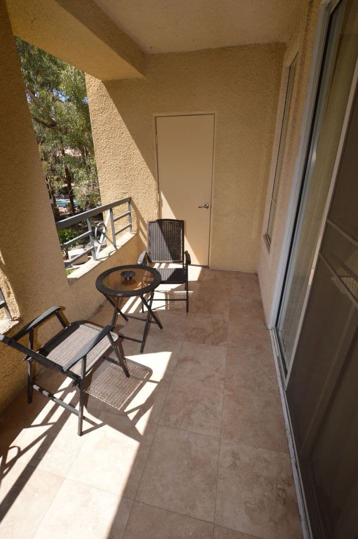 Las Vegas House: 230 E. Flamingo Rd #129