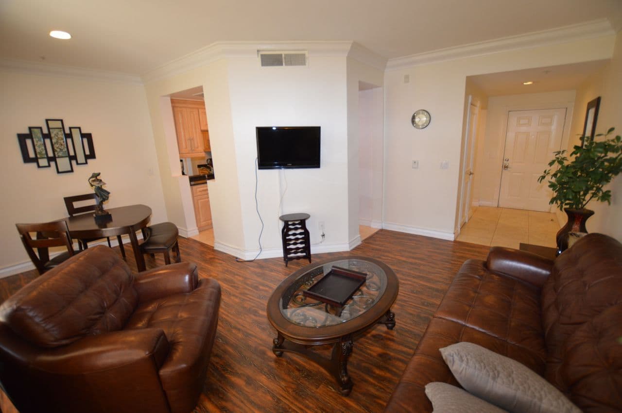 Las Vegas House: 230 E. Flamingo Rd #129