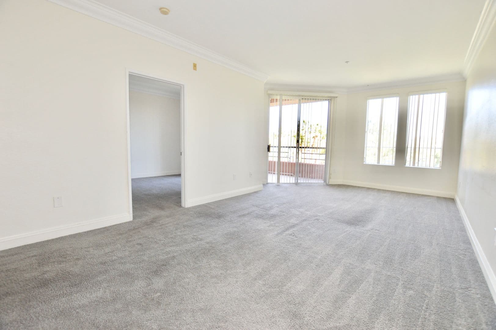 Las Vegas Condo: 220 E. Flamingo Rd. #313