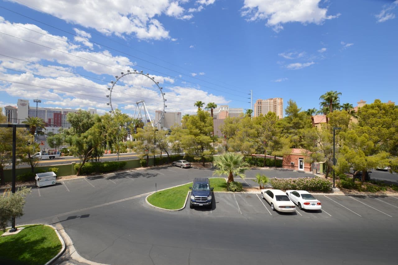 Las Vegas Condo: 220 E Flamingo Rd #229