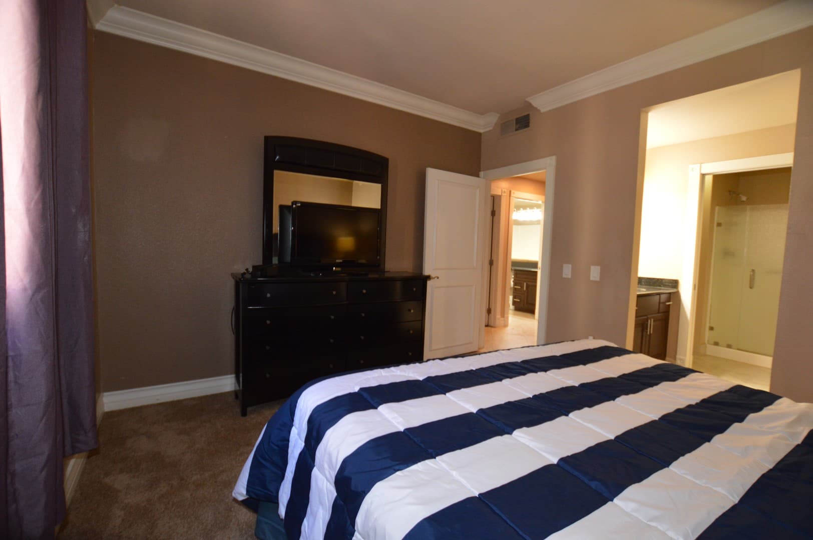 Las Vegas Condo: 230 E. Flamingo Rd. #137