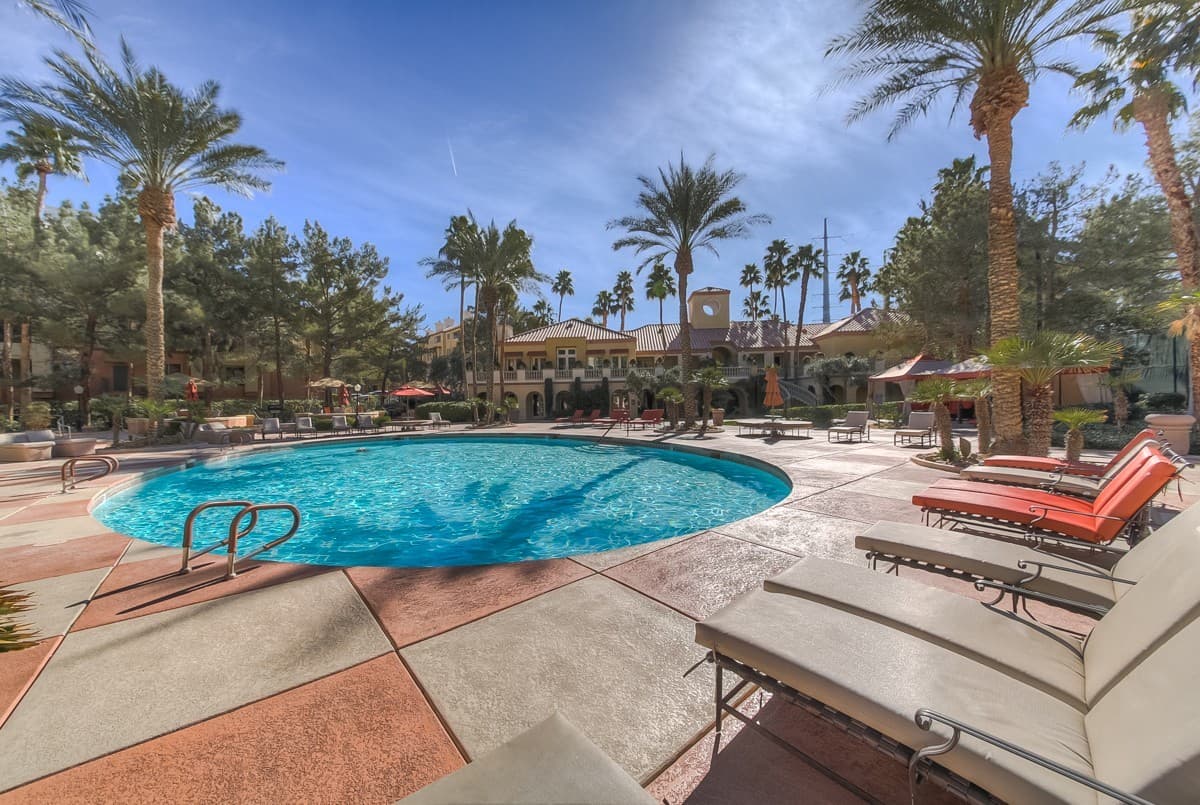 Las Vegas Condo: 210 E. Flamingo Rd #315