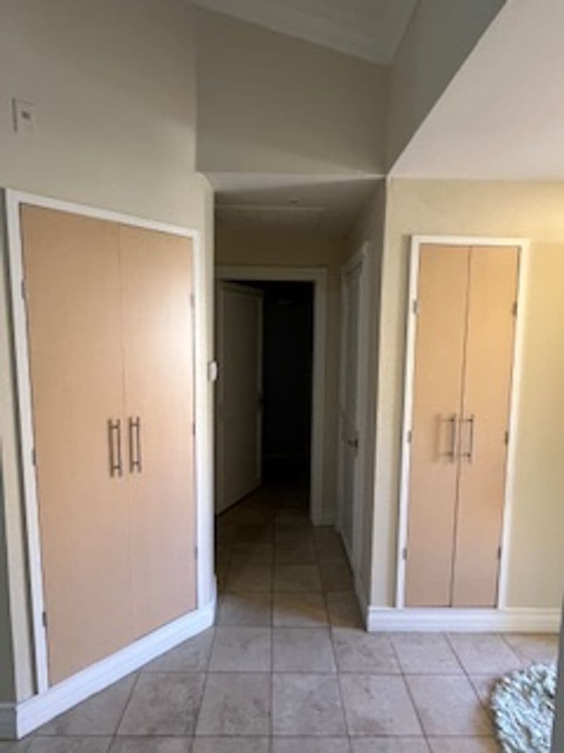 Las Vegas Condo: 230 E Flamingo Rd #406