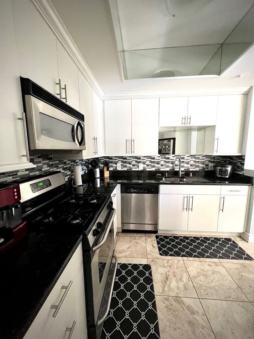 Las Vegas Condo: 260 E Flamingo Rd