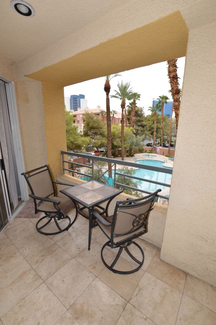 Las Vegas Condo: 210 E. Flamingo Rd.