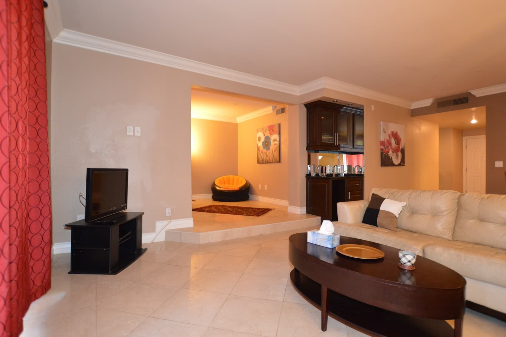 Las Vegas Condo: 230 E. Flamingo Rd. #137