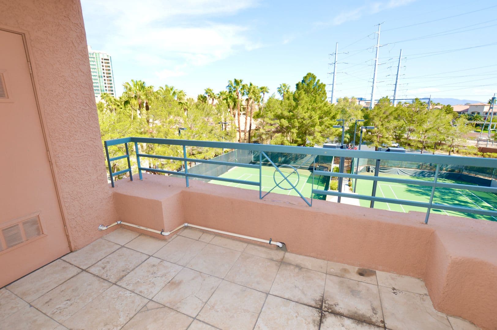 Las Vegas Condo: 220 E. Flamingo Rd. #313