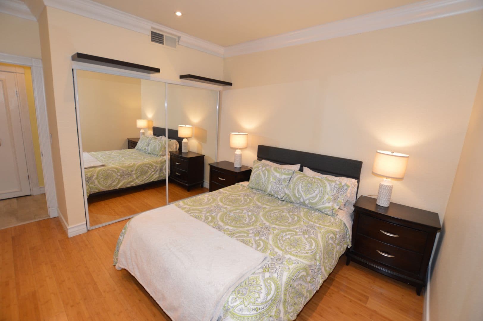 Las Vegas Condo: 270 E. Flamingo Rd. #312