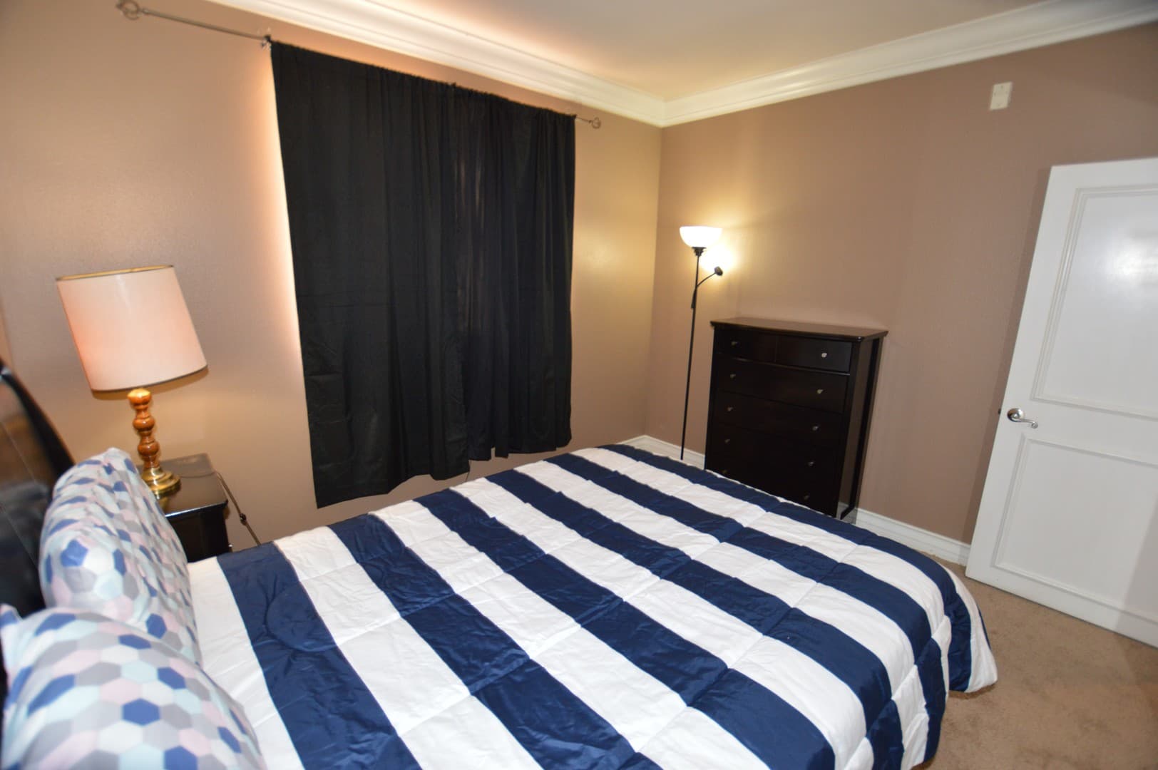 Las Vegas Condo: 230 E. Flamingo Rd. #137