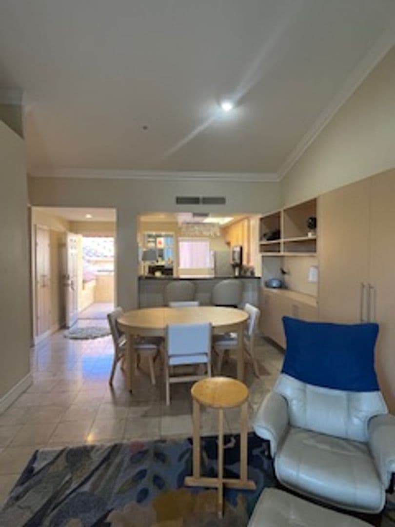 Las Vegas Condo: 230 E Flamingo Rd #406