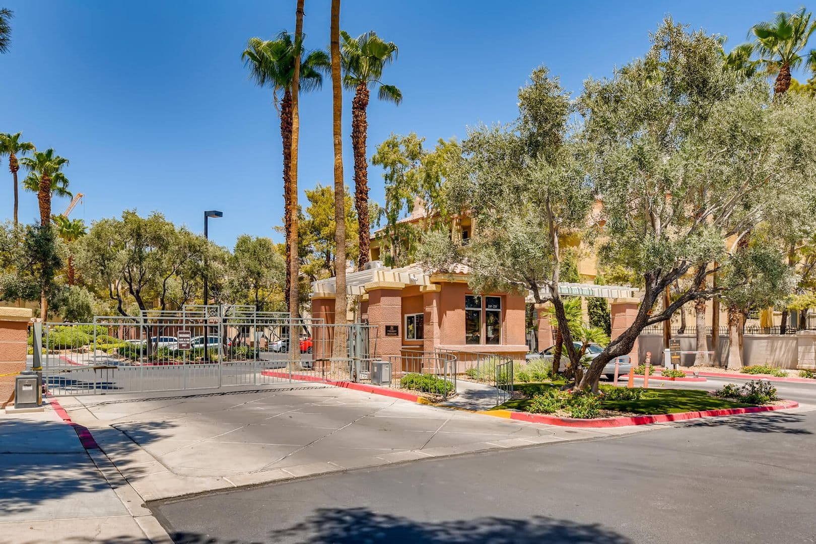 Las Vegas Condo: 270 E. Flamingo Rd. #312