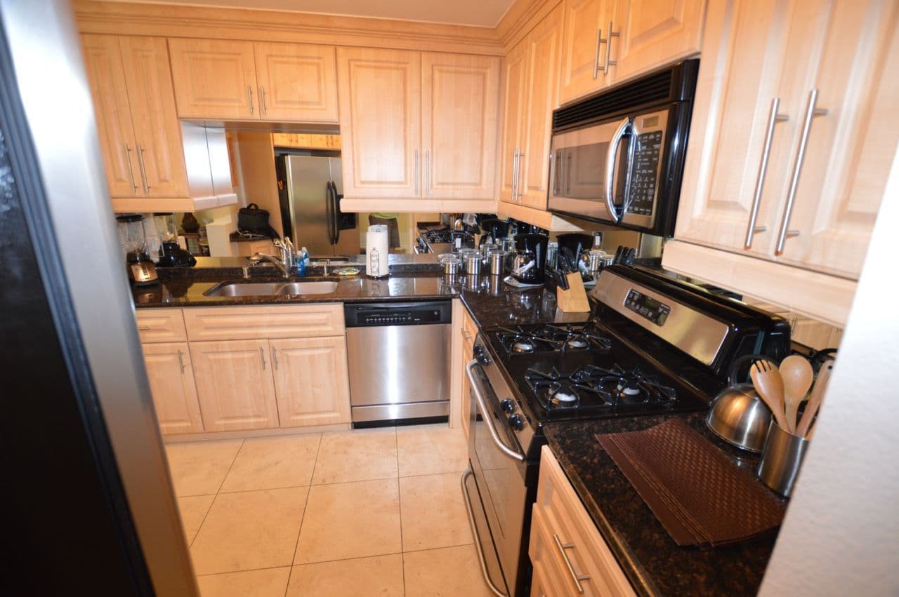 Las Vegas House: 230 E. Flamingo Rd #129