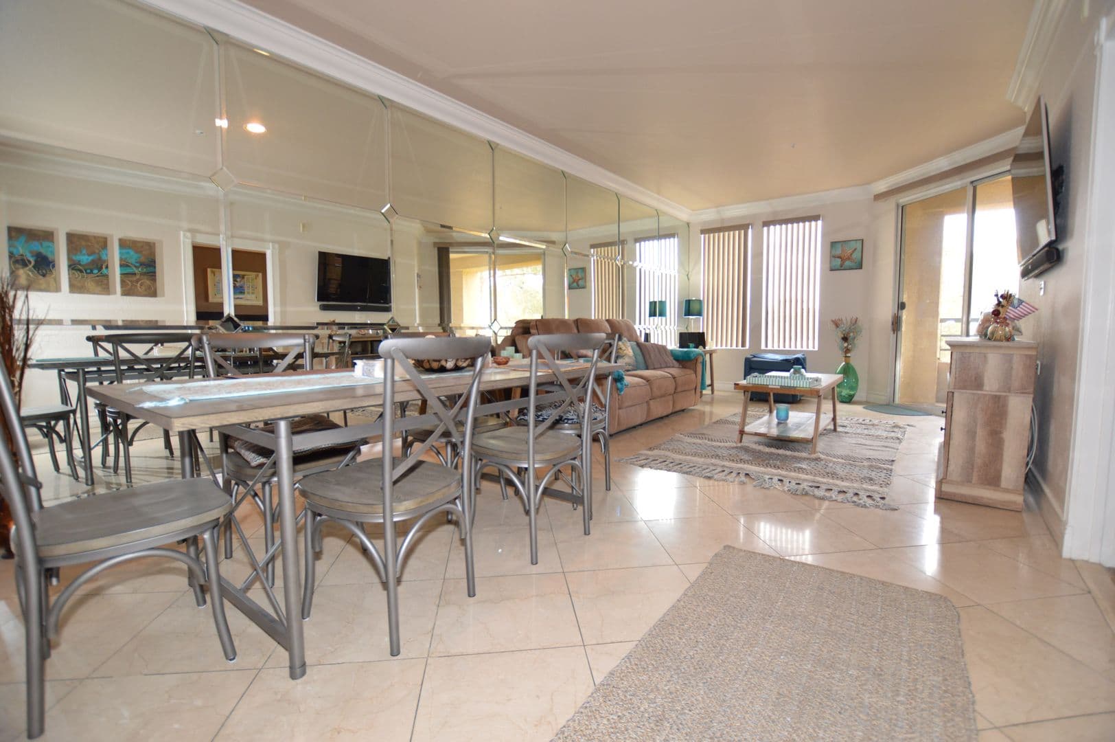 Las Vegas Condo: 270 E. Flamingo Rd #223
