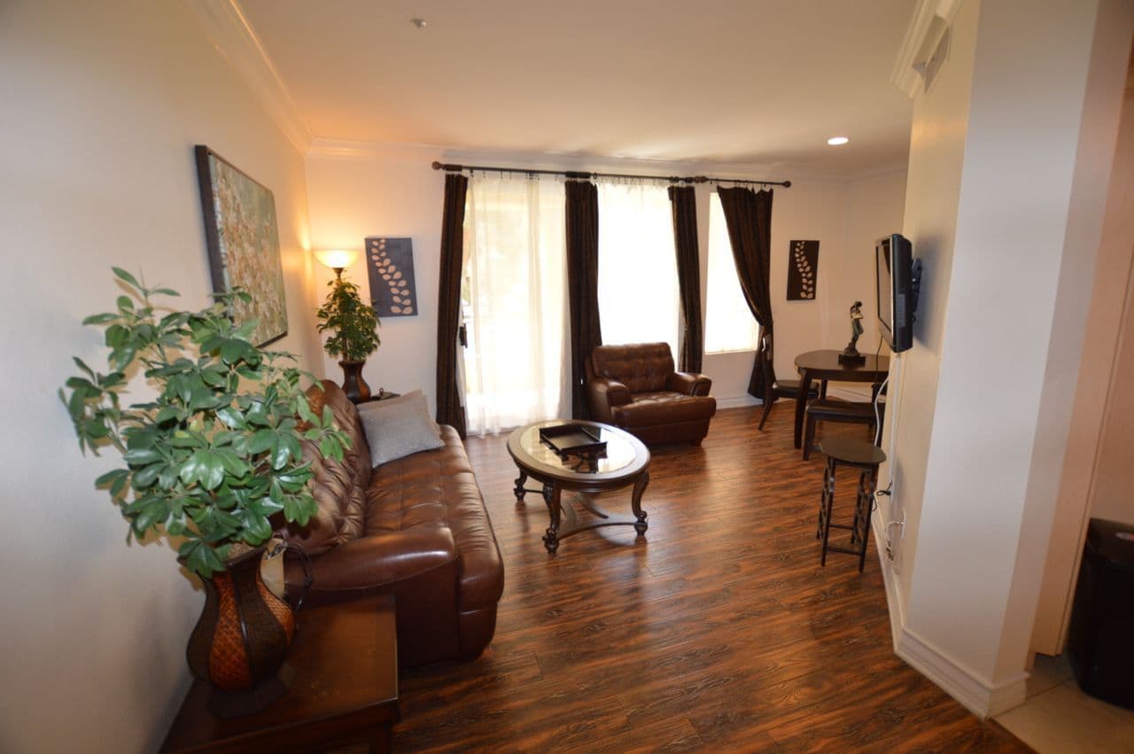 Las Vegas House: 230 E. Flamingo Rd #129