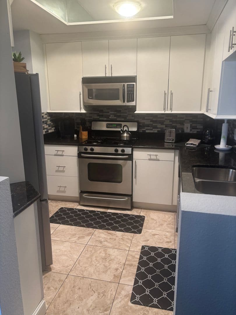 Las Vegas Condo: 260 E Flamingo Rd