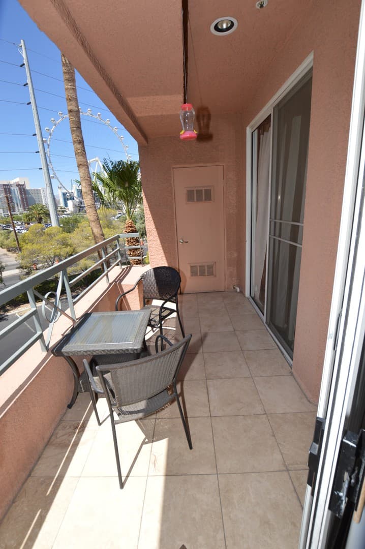 Las Vegas Condo: 220 E. Flamingo Rd.