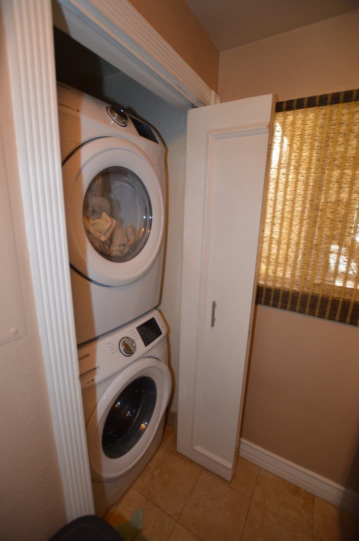 Las Vegas Condo: 220 E. Flamingo Rd.