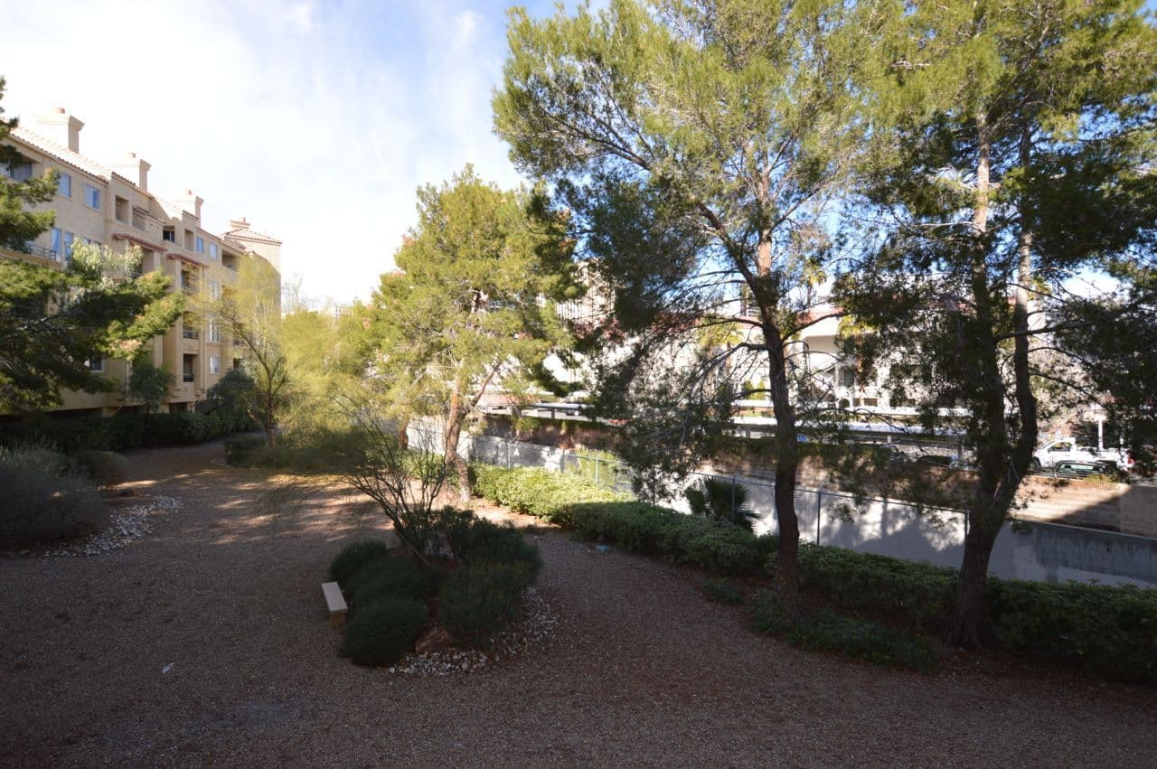 Las Vegas Condo: 260 E. Flamingo Rd.
