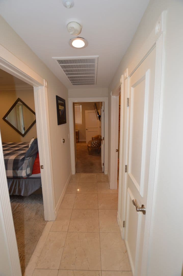 Las Vegas Condo: 230 E Flamingo Rd
