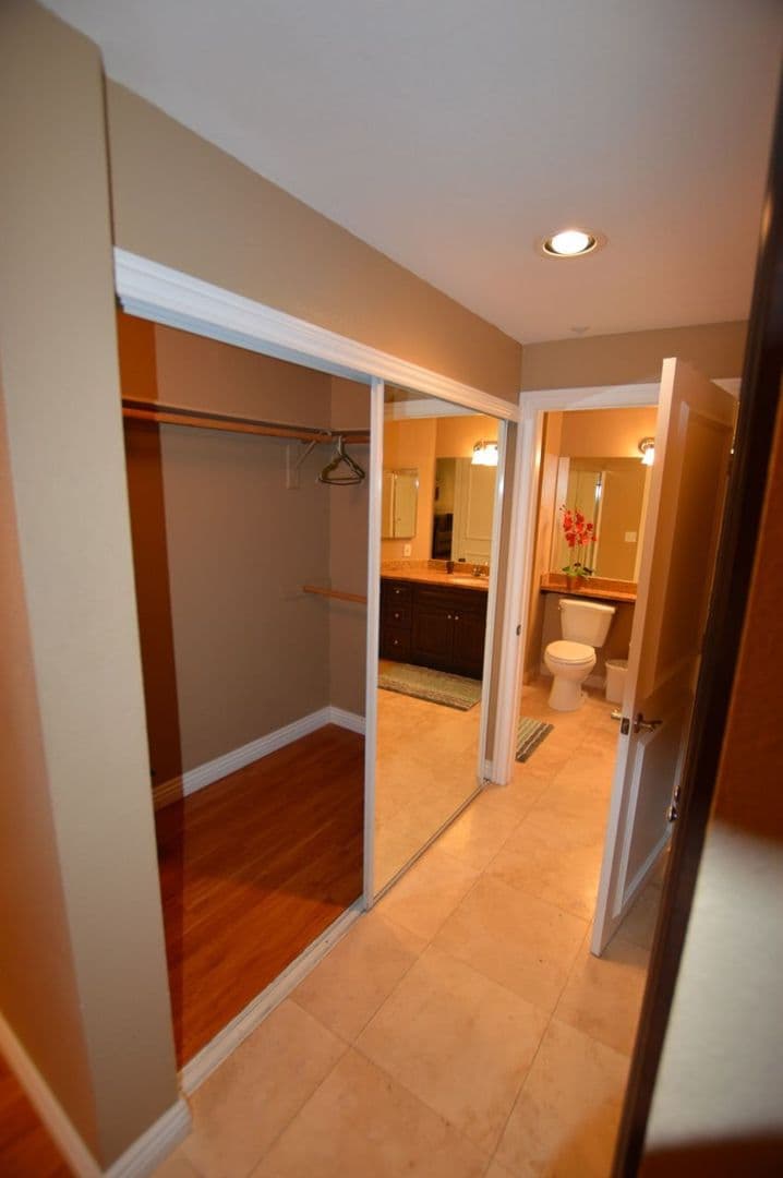 Las Vegas Condo: 260 E. Flamingo Rd. #335