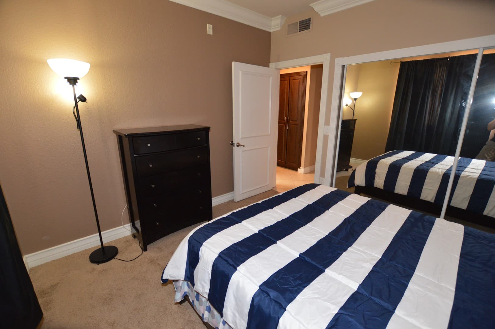 Las Vegas Condo: 230 E. Flamingo Rd. #137