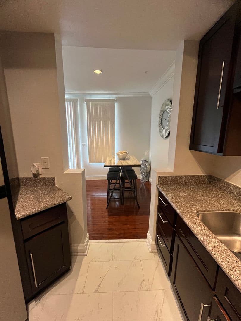 Las Vegas Condo: 220 E Flamingo Rd #229