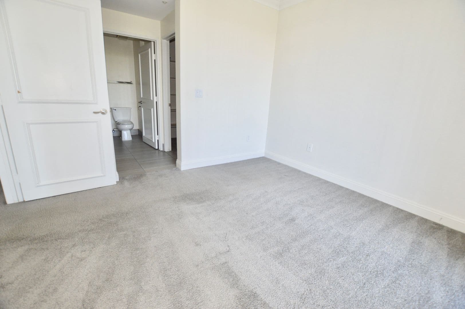 Las Vegas Condo: 220 E. Flamingo Rd. #313