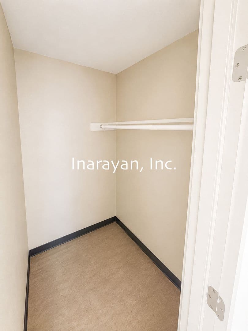 Daytona Beach Apartment: 133 Kingston Ave