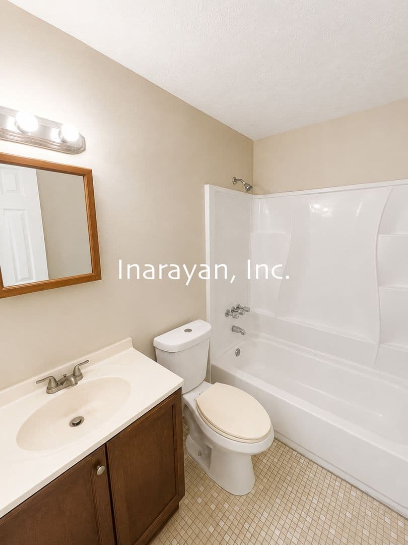 Daytona Beach Apartment: 133 Kingston Ave
