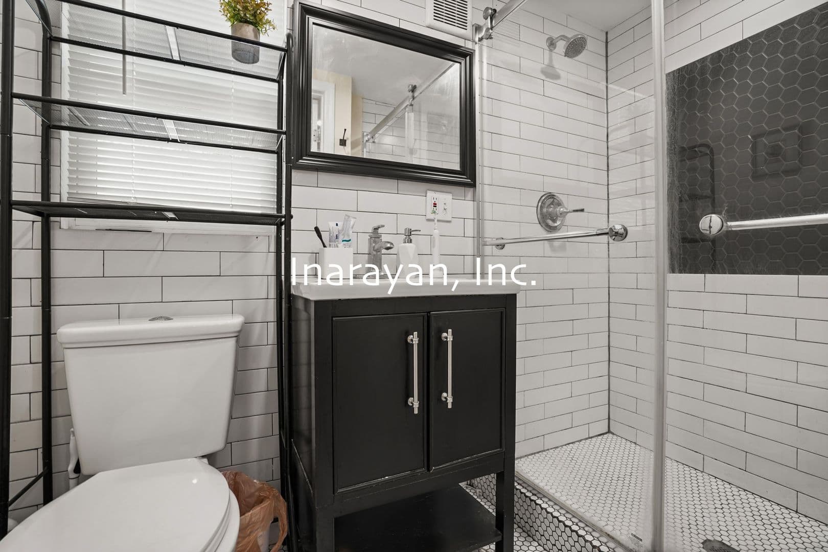 Maitland Apartment: 249 Orange Pl