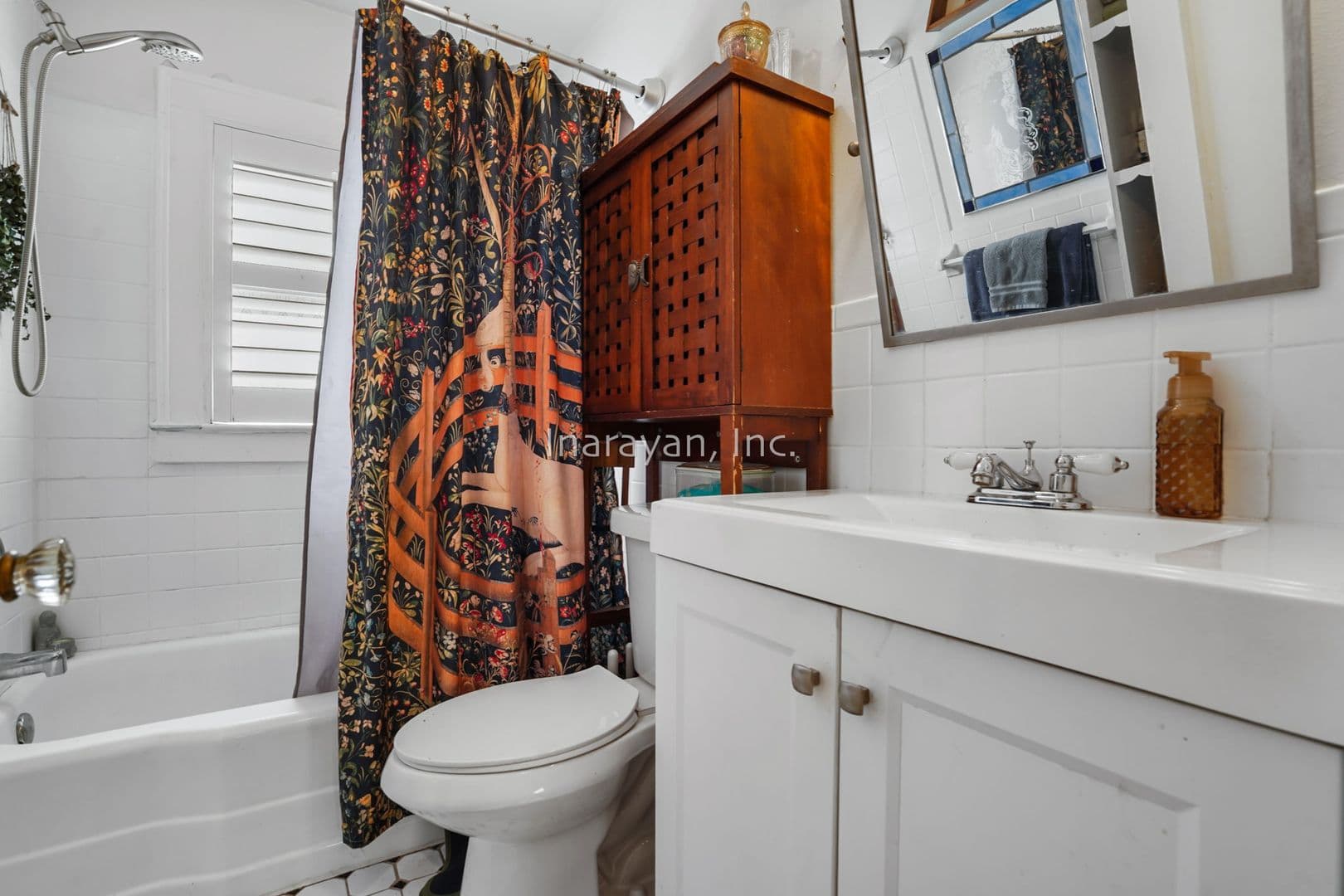 Maitland Apartment: 245 Orange Pl