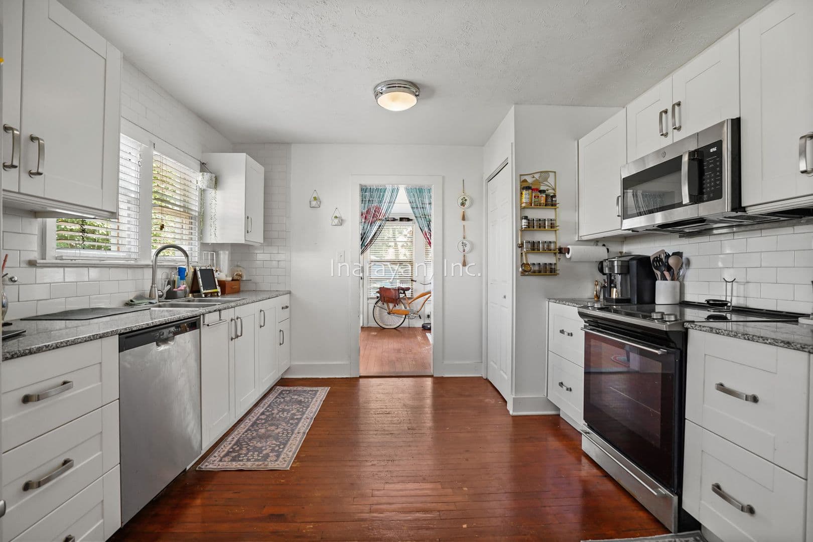 Maitland Apartment: 245 Orange Pl