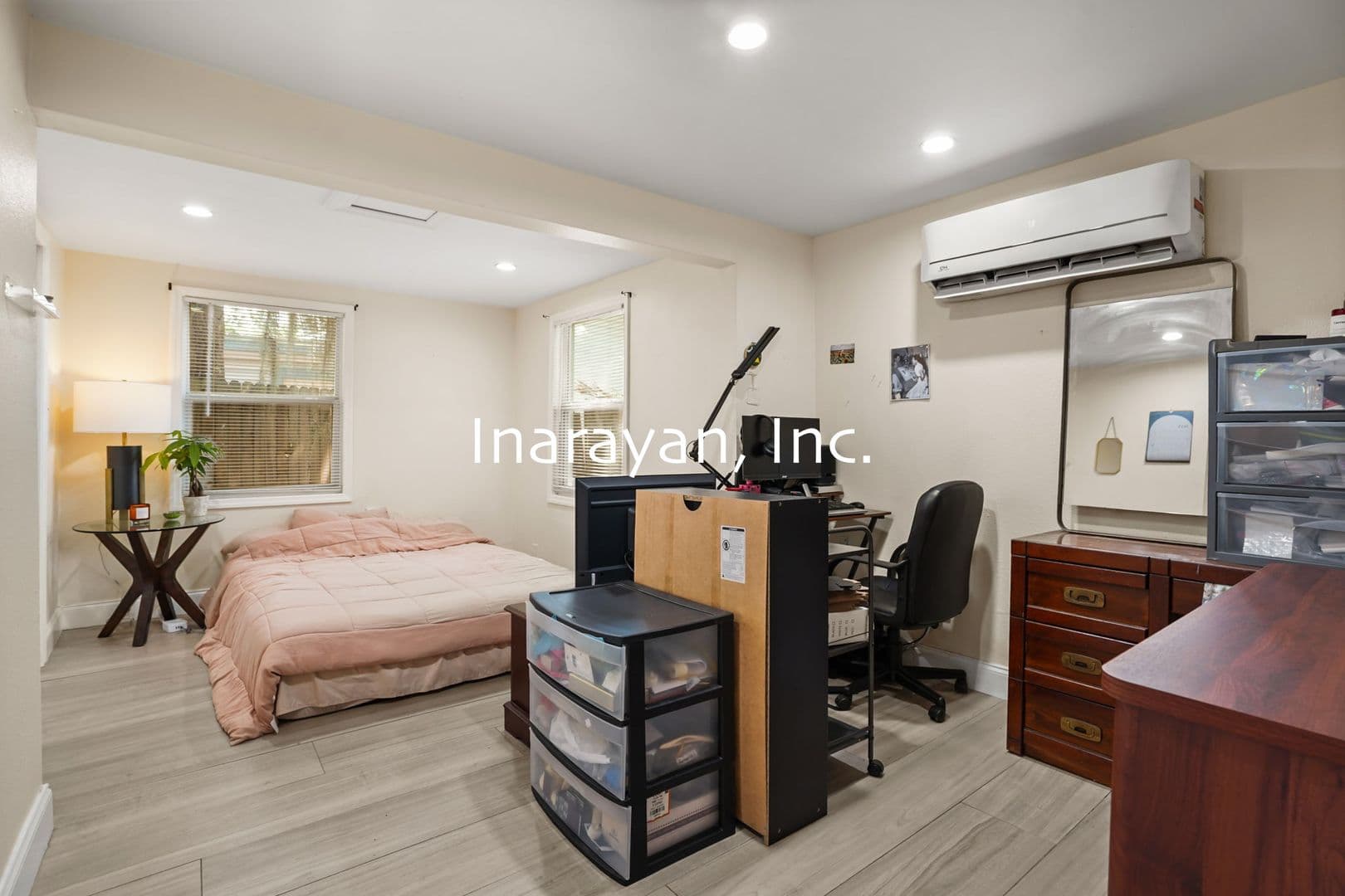 Maitland Apartment: 249 Orange Pl