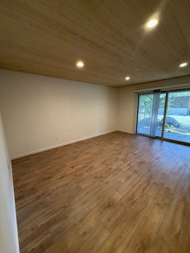 Incline Village House: 949 Harold Dr