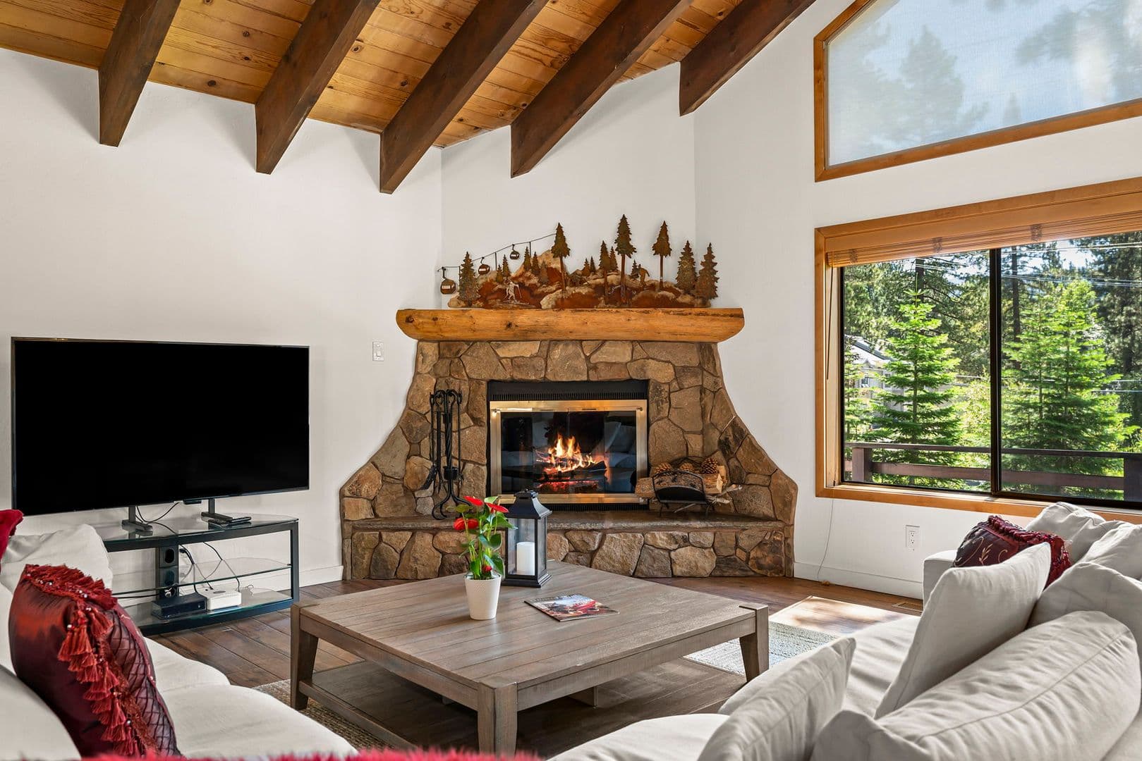 Incline Village House: 900 Donna