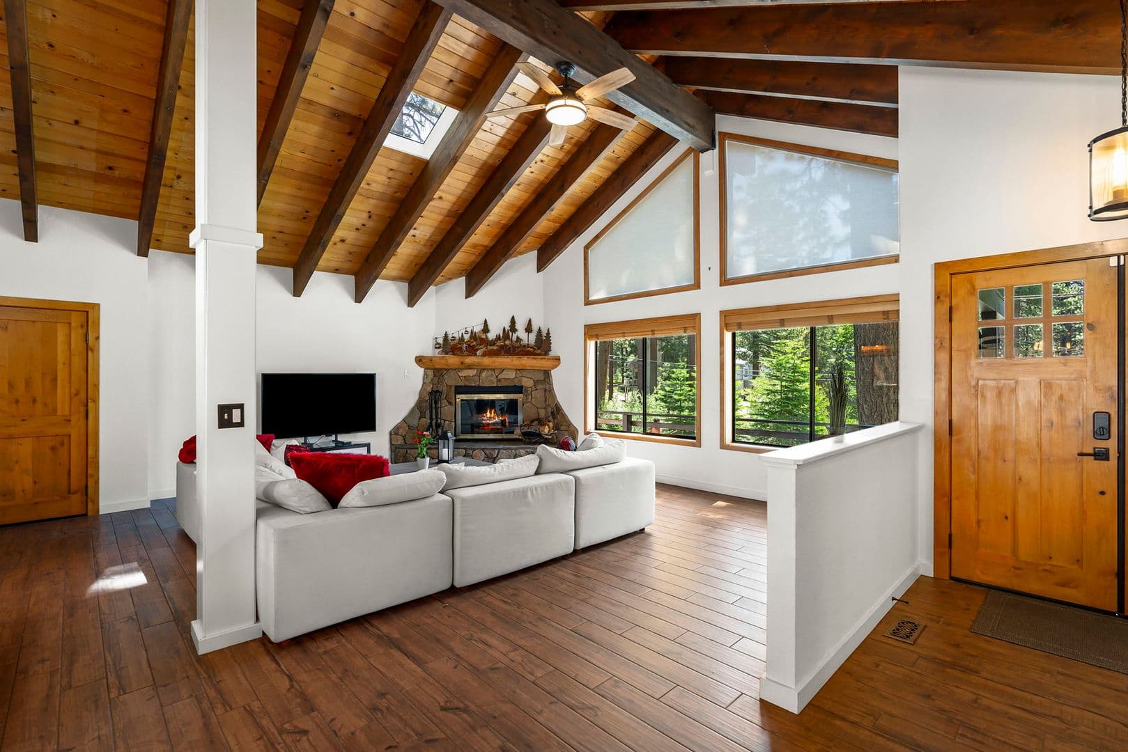 Incline Village House: 900 Donna
