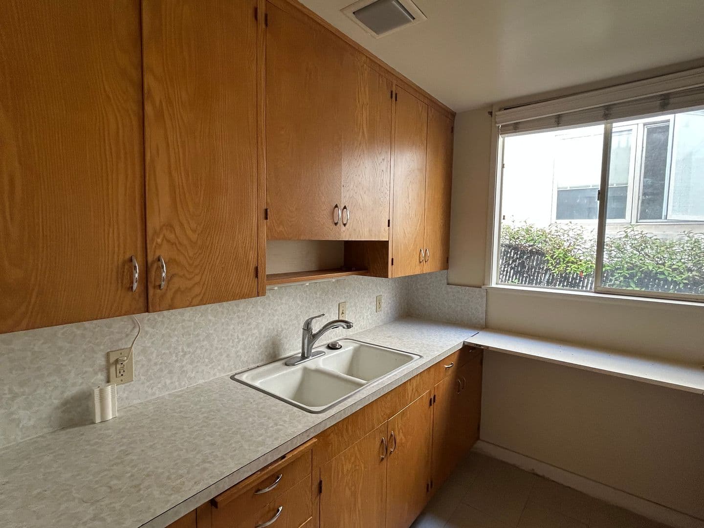 La Jolla Apartment: 344 Prospect St