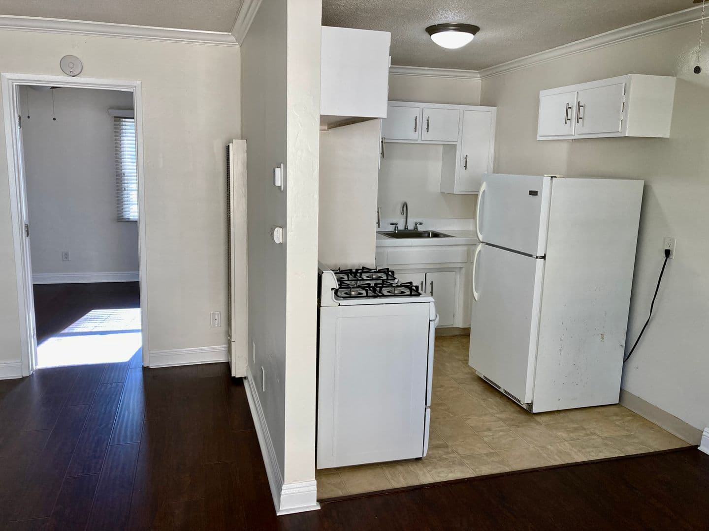 Coronado Apartment: 129-143 D Avenue