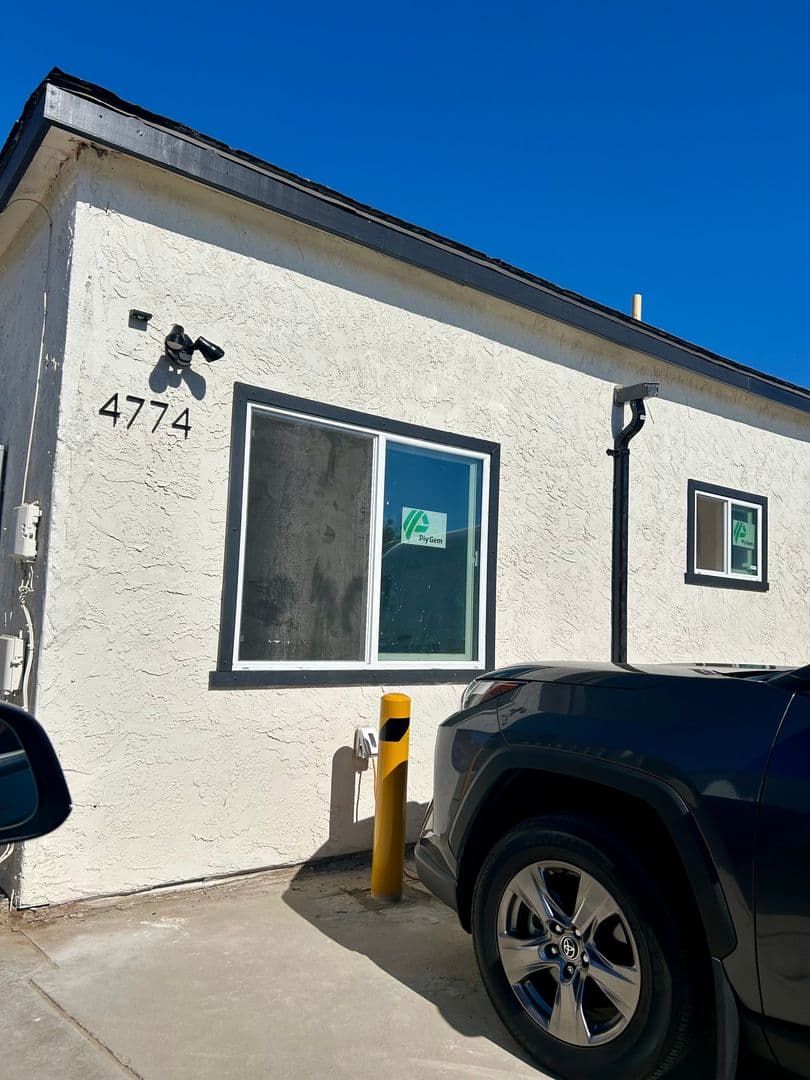 San Diego Apartment: 4776-4778 1/2 Castle Avenue  - 4774