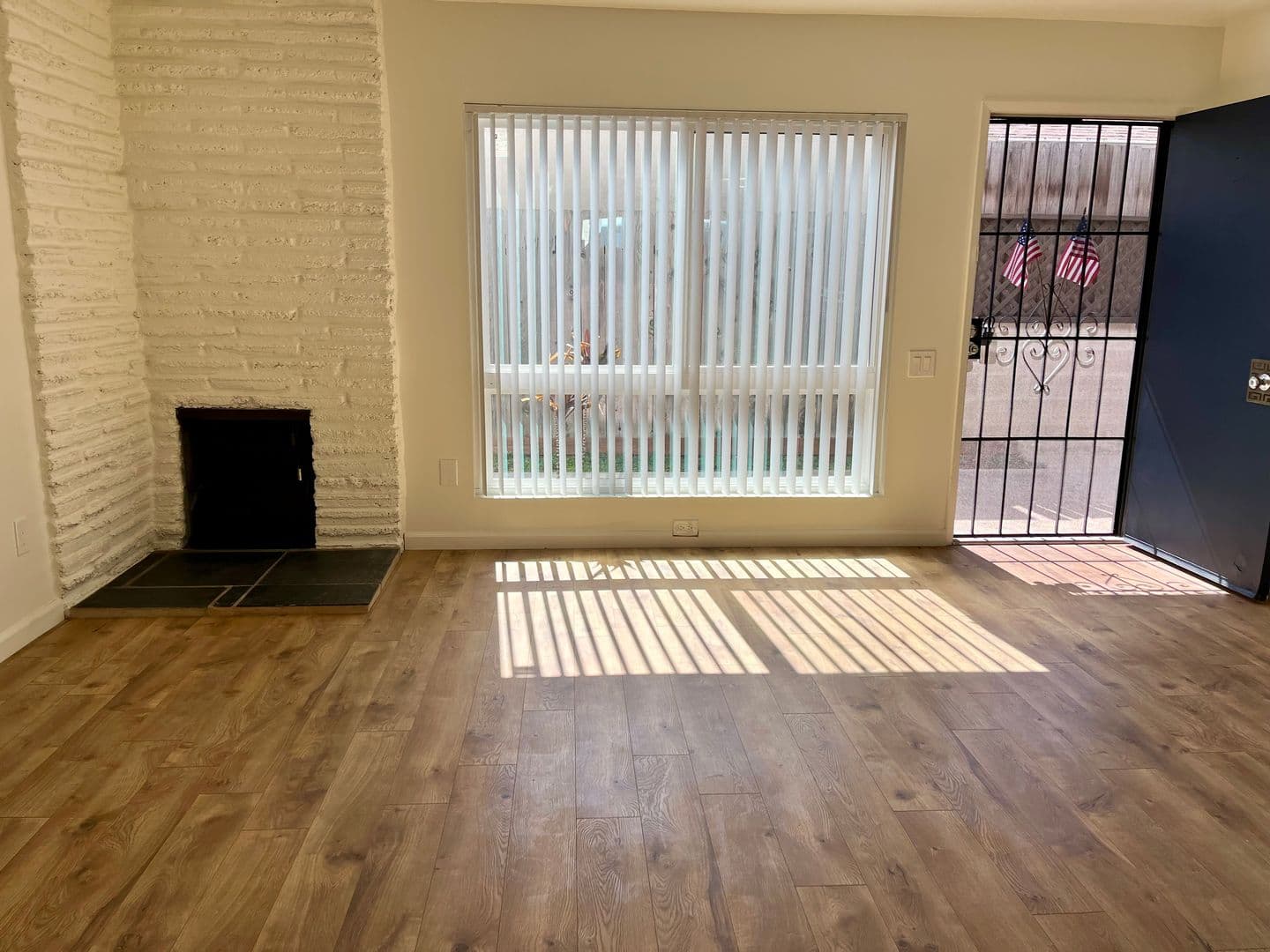 Coronado Apartment: 270 B Avenue  - #D
