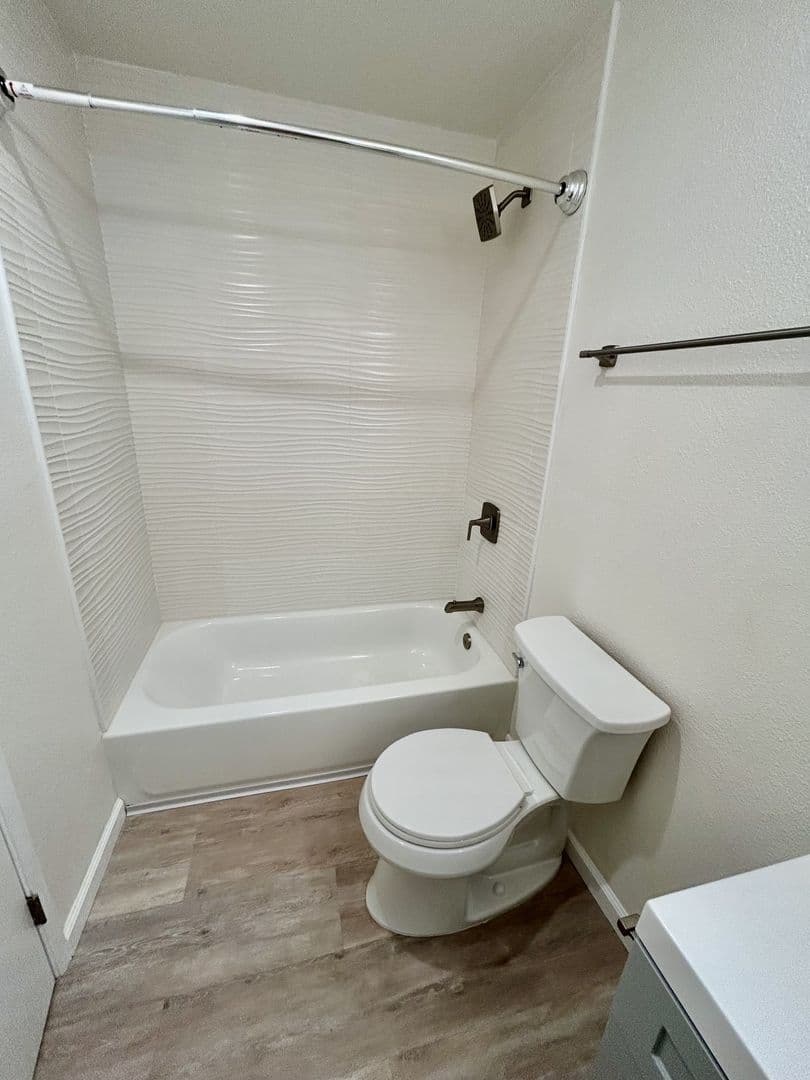 San Diego Apartment: 3736 Jemez Dr #8
