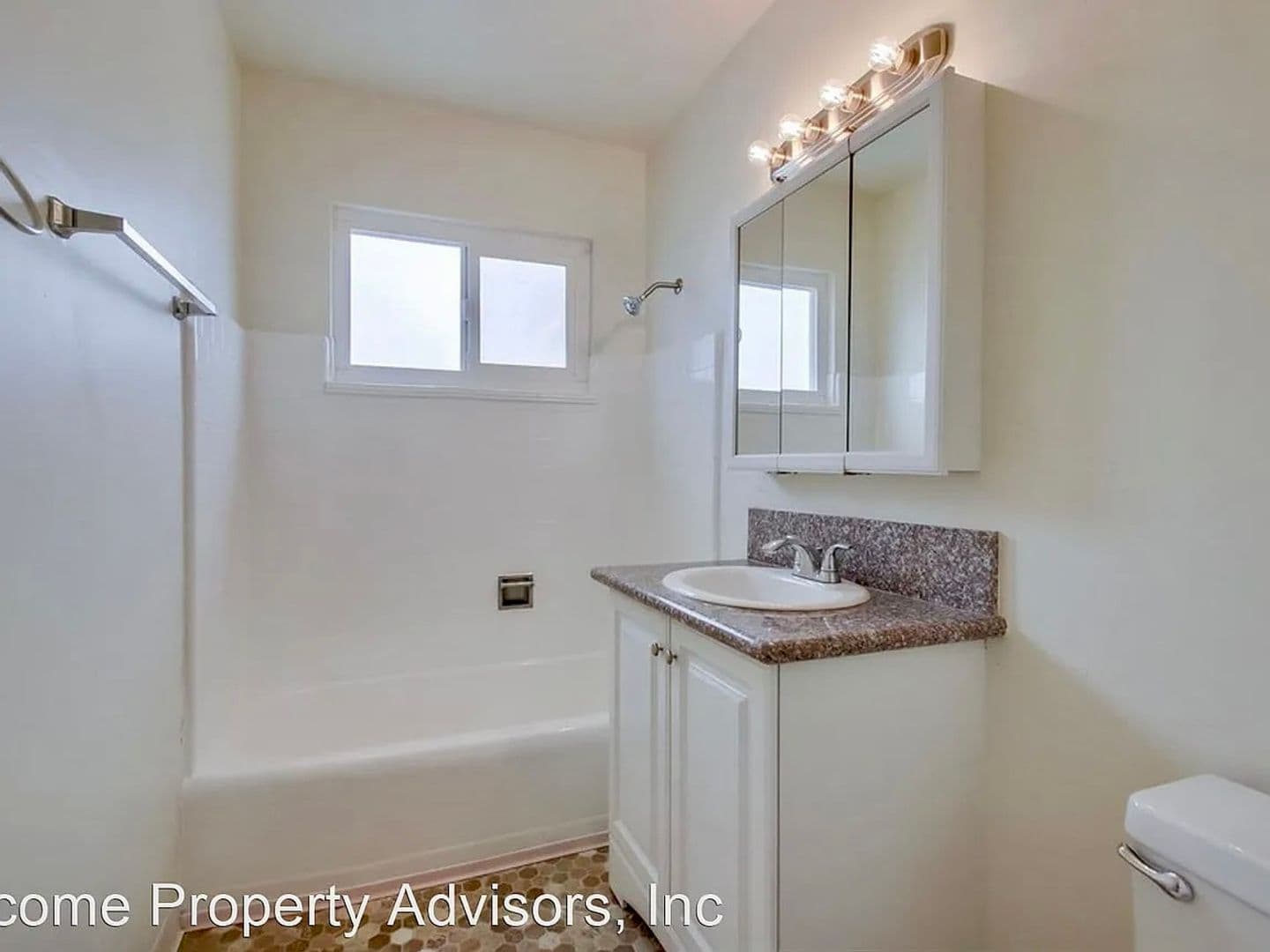 San Diego Apartment: 3827 Wilson Ave, #10